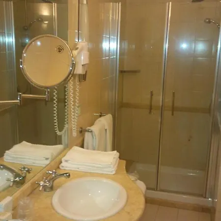 Due Colonne Ξενοδοχείο 3*